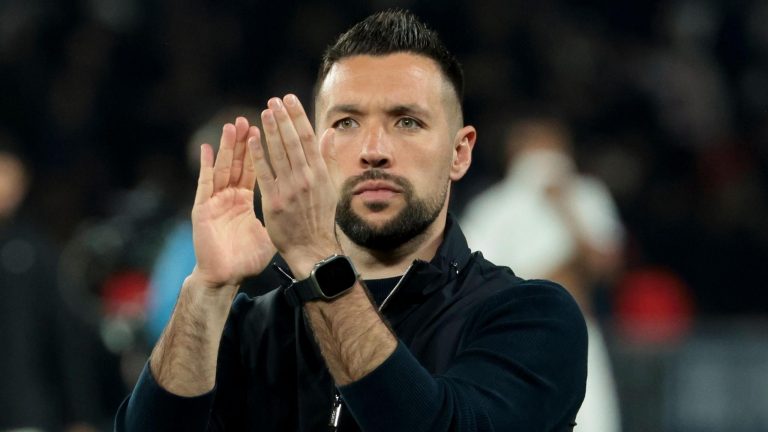 Tottenham Target Farioli After Ajax Collapse — But Could This Be a Rebuild or a Risk?