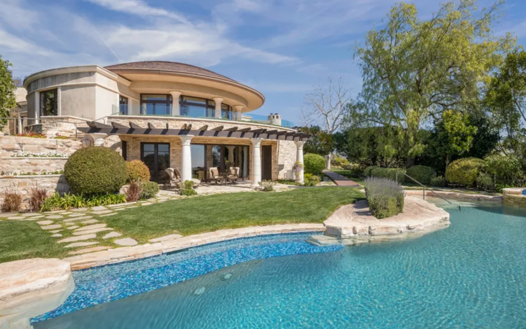 Quincy Jones' Bel Air Estate Lists for $59.995M